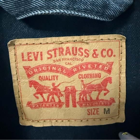 Levi's Men's Charcoal Denim Jacket - Picture 2 of 10